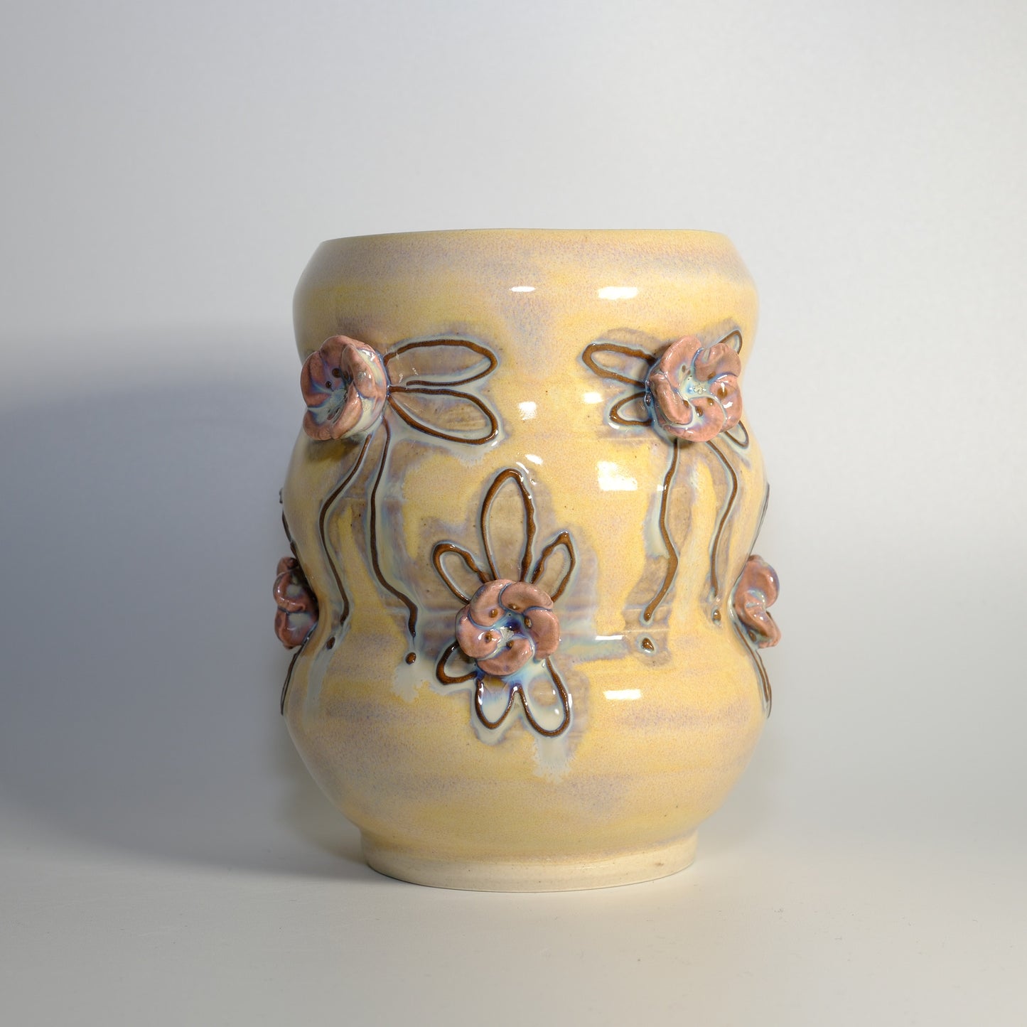 Flower and Bow Cream Vase