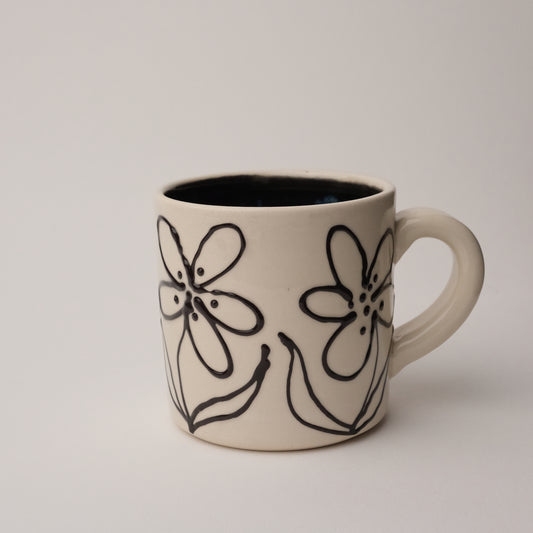 Black and White Flower Sliptrail Mug