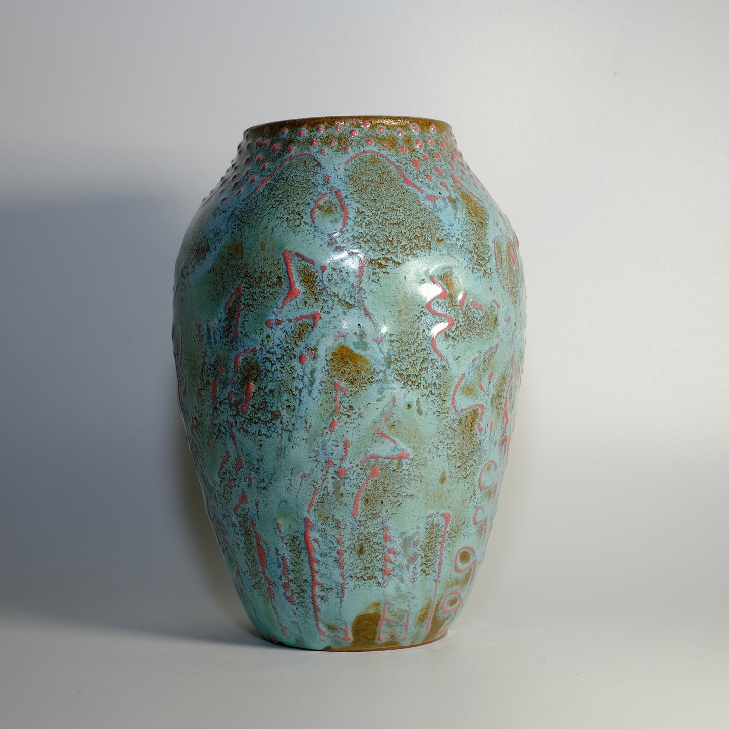 Blue Sliptrail Sketch Vase